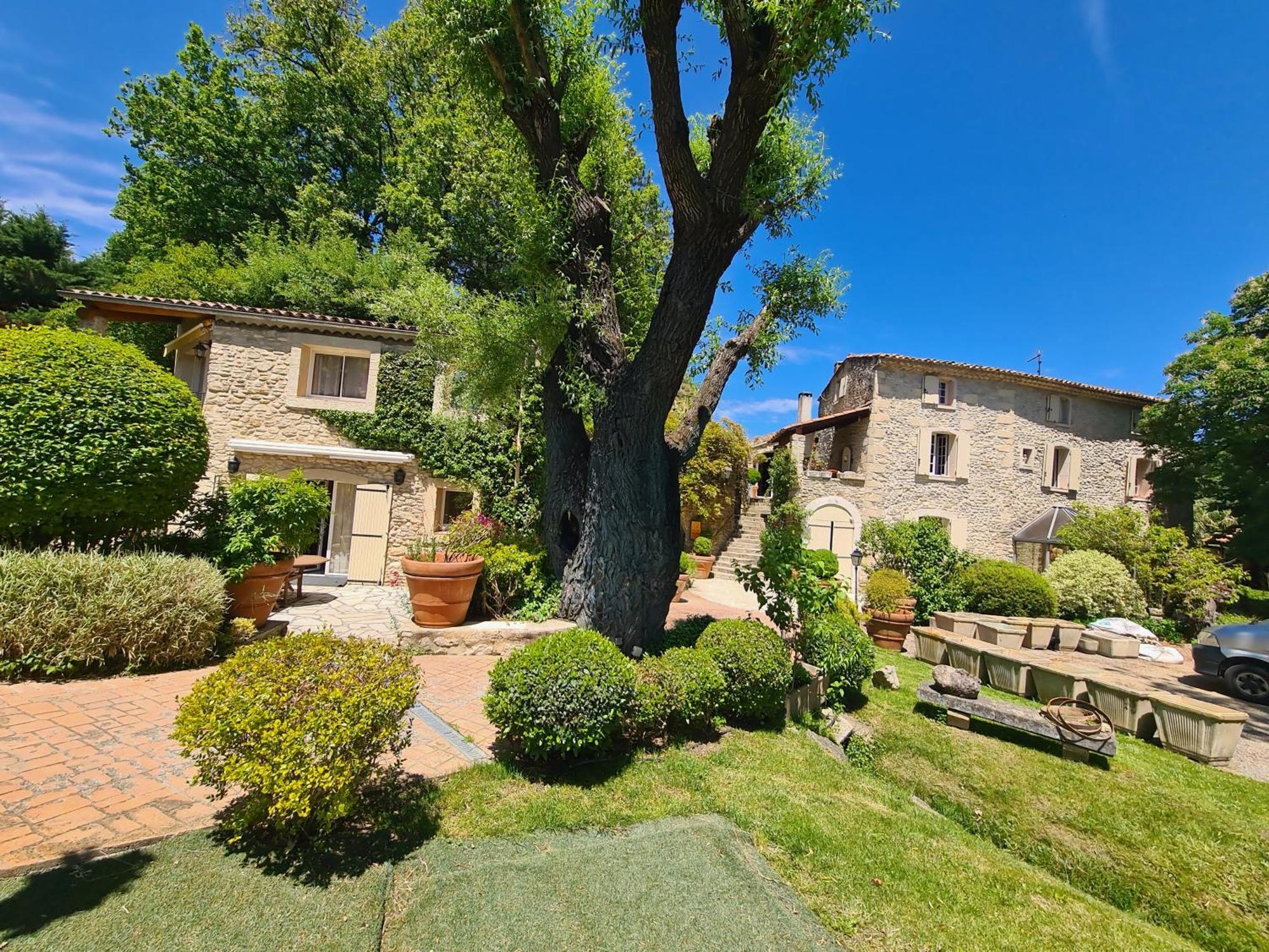 La Campagne St Lazare - Restaurant Chambres d'Hôtes Piscine&SPA Forcalquier Exterior foto