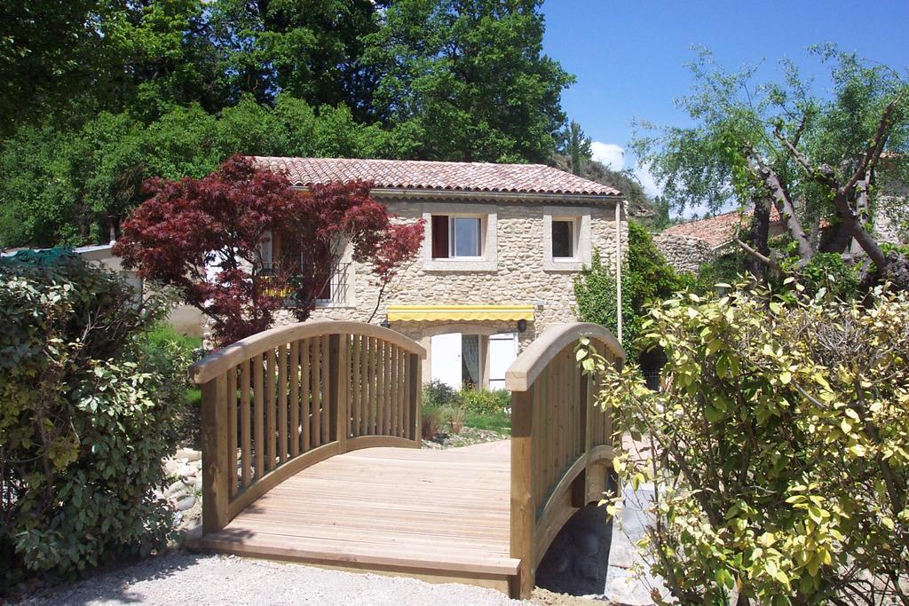La Campagne St Lazare - Restaurant Chambres d'Hôtes Piscine&SPA Forcalquier Exterior foto